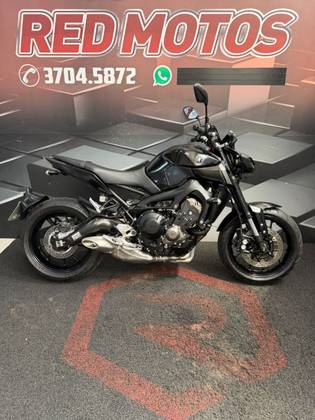 YAMAHA MT-09 